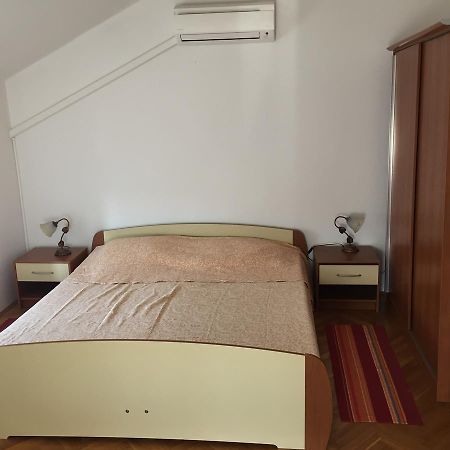 Tri Srca Apartments & Rooms Фунтана Екстериор снимка