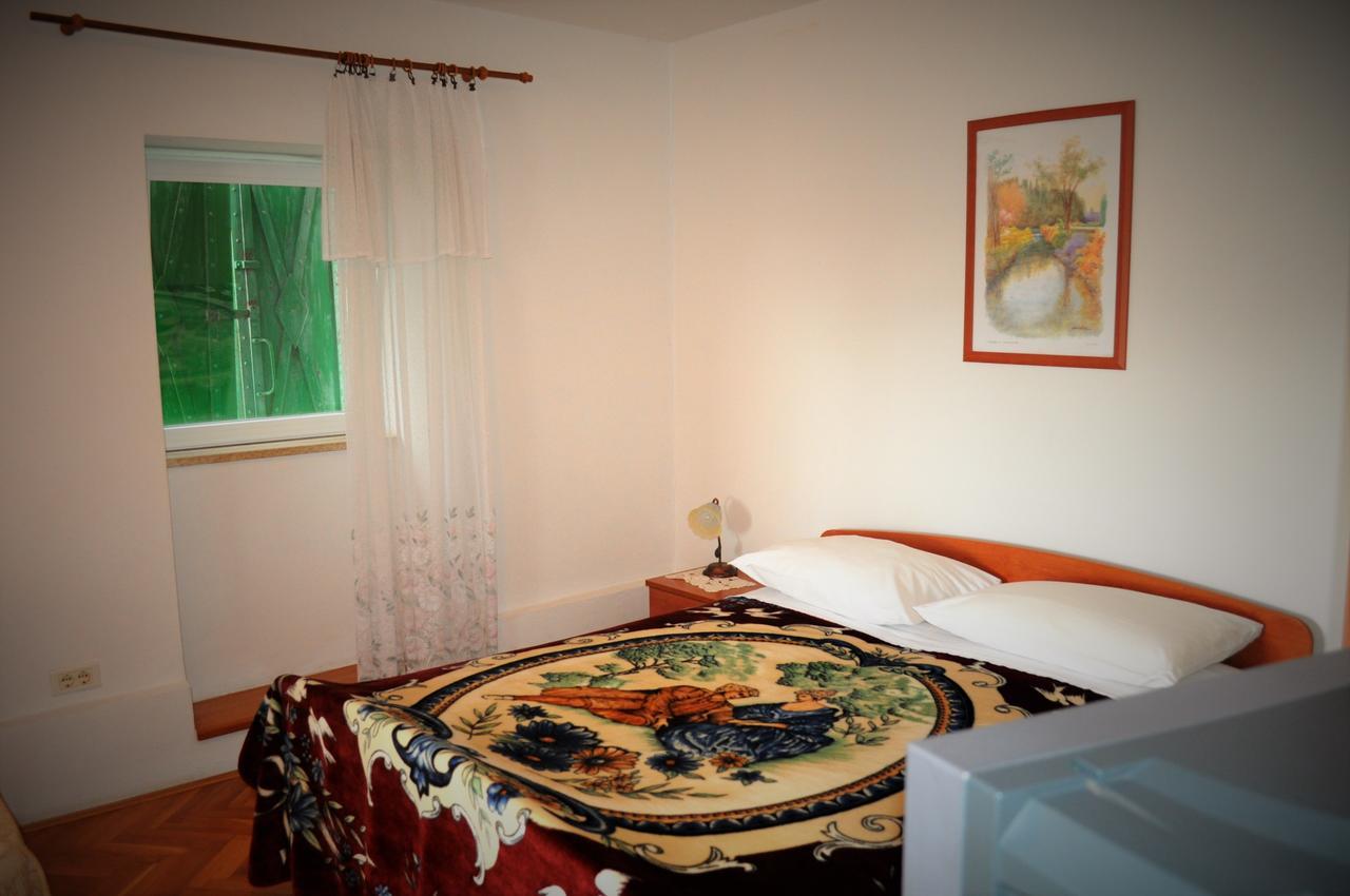 Tri Srca Apartments & Rooms Фунтана Екстериор снимка