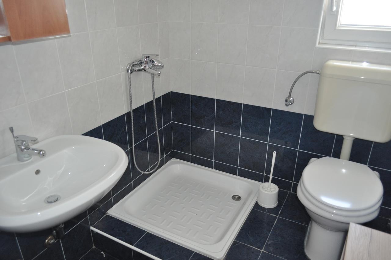 Tri Srca Apartments & Rooms Фунтана Екстериор снимка